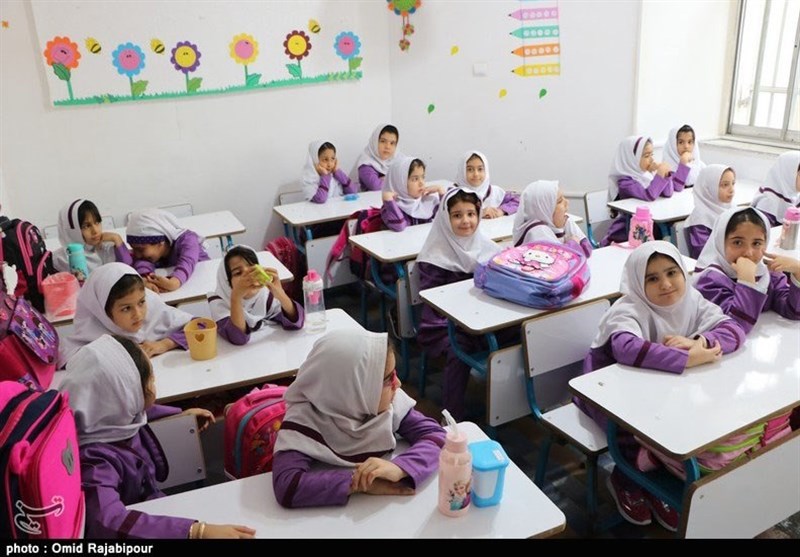  ۱۰ هزار و ۷۰۰ مدرسه پذیرای ۲۵۰ هزار دانش‌آموز استان بوشهر است 