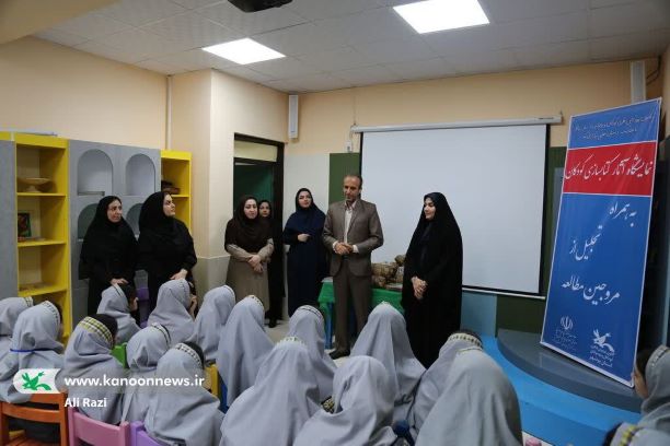 مدیرکل کانون استان بوشهر از مروّجان مطالعه تقدیر کرد